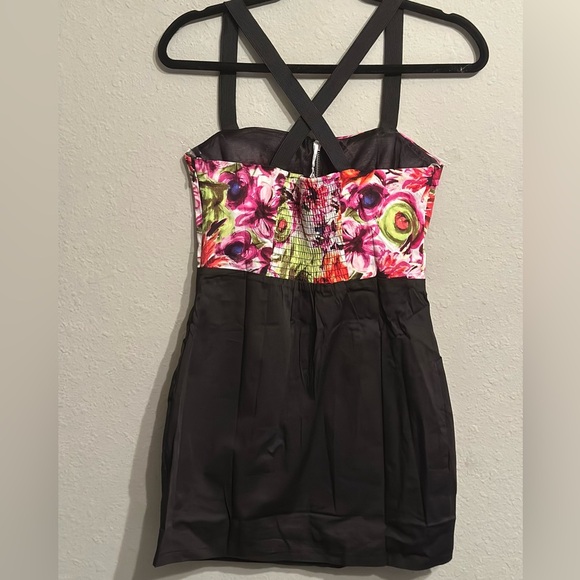 NWT Lucy Paris with a zipper down the fron Floral and Black mini Dress - Picture 3 of 17